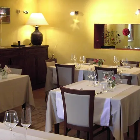 Relais Ducale & Pool פסקוקוסטאנזו