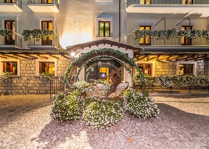 Отель Relais Ducale & Pool 5*